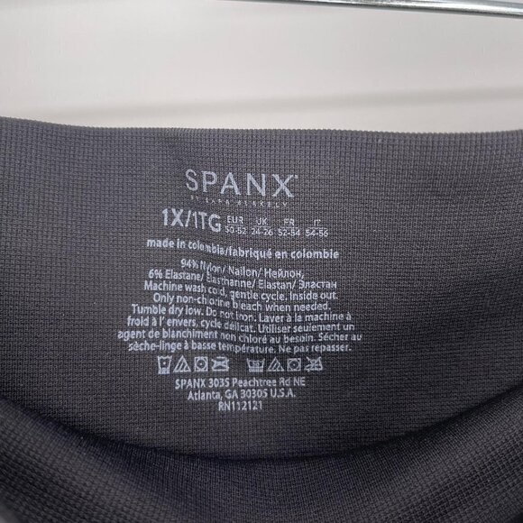 Spanx Size 1X Black Look At Me Now Crop Seamless Leggings - Picture 2 of 3